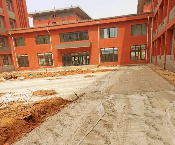 洛陽(yáng)職業(yè)技術(shù)學(xué)院透水磚工程案例-施工前 洛陽(yáng)職業(yè)技術(shù)學(xué)院透水磚工程案例-施工前