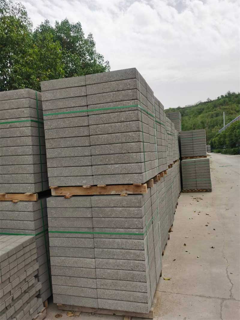 1651803817646140.jpg 500-500透水磚1.jpg